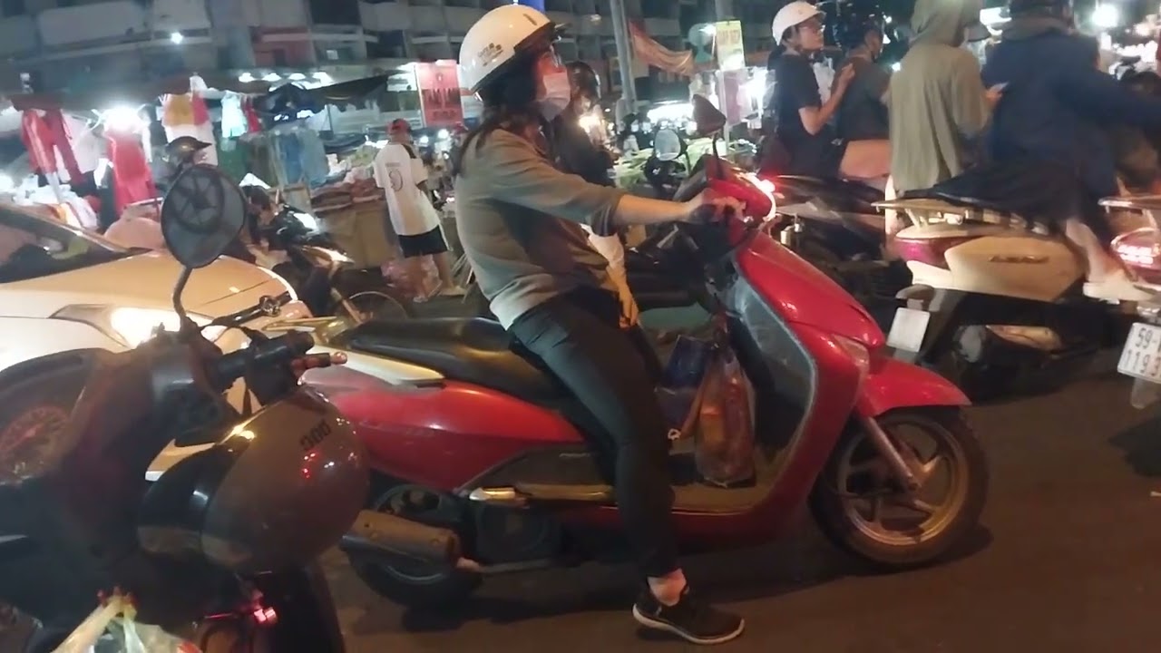 Chợ bà Chiểu tối 26 tết còn Ngọ