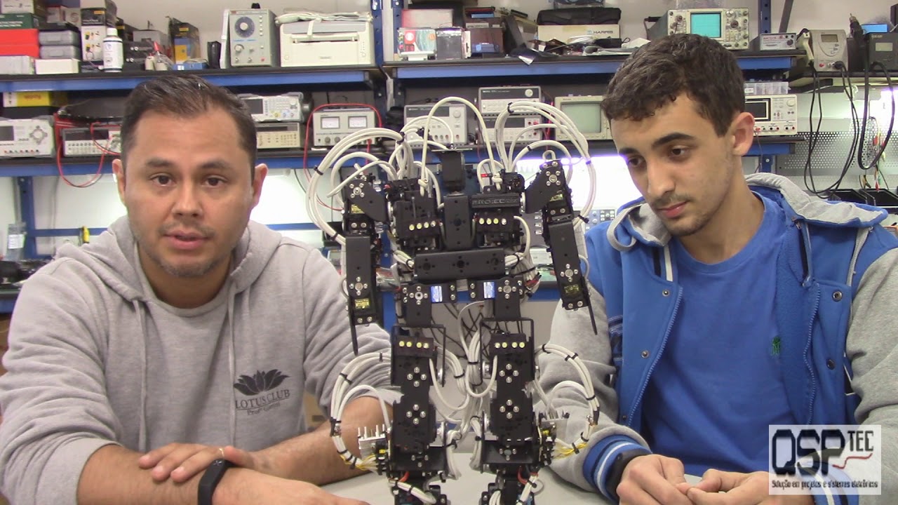 Apresentação de um Robô controlado pelo Arduino Mega