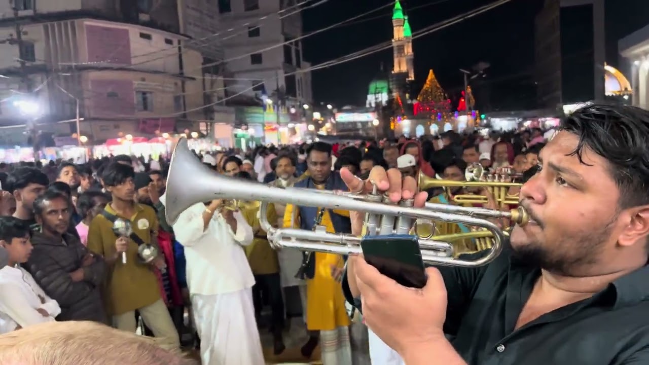 বাশির সুরে সুরে মাইজভান্ডারী কালাম। 