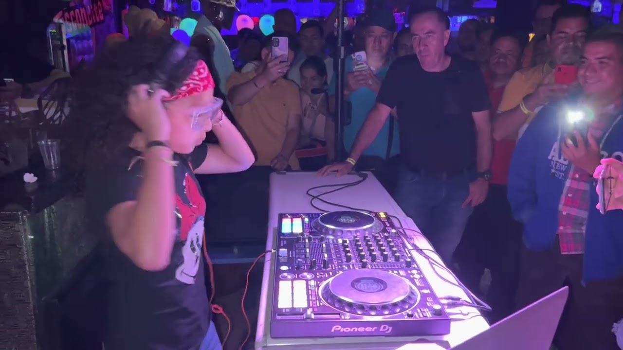 Mi presentacion en la final de la guerra dj en Bucaramanga Santander