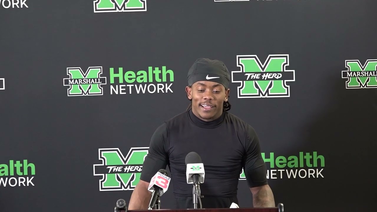 Футбольный клуб Маршалла: послематчевая пресс-конференция Тони Гибсона с интервью с игроками (шта...