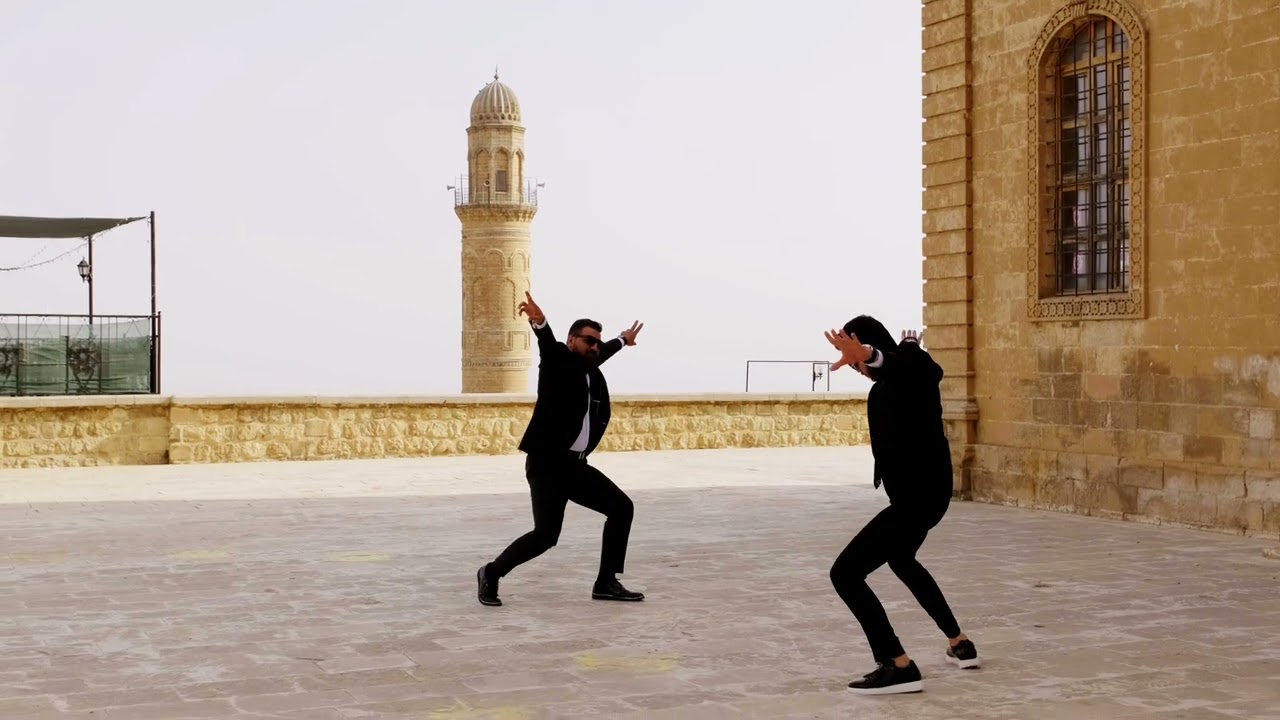 Damat ve kardeşten harika ötesi zeybek 🇹🇷 🇹🇷 🇹🇷