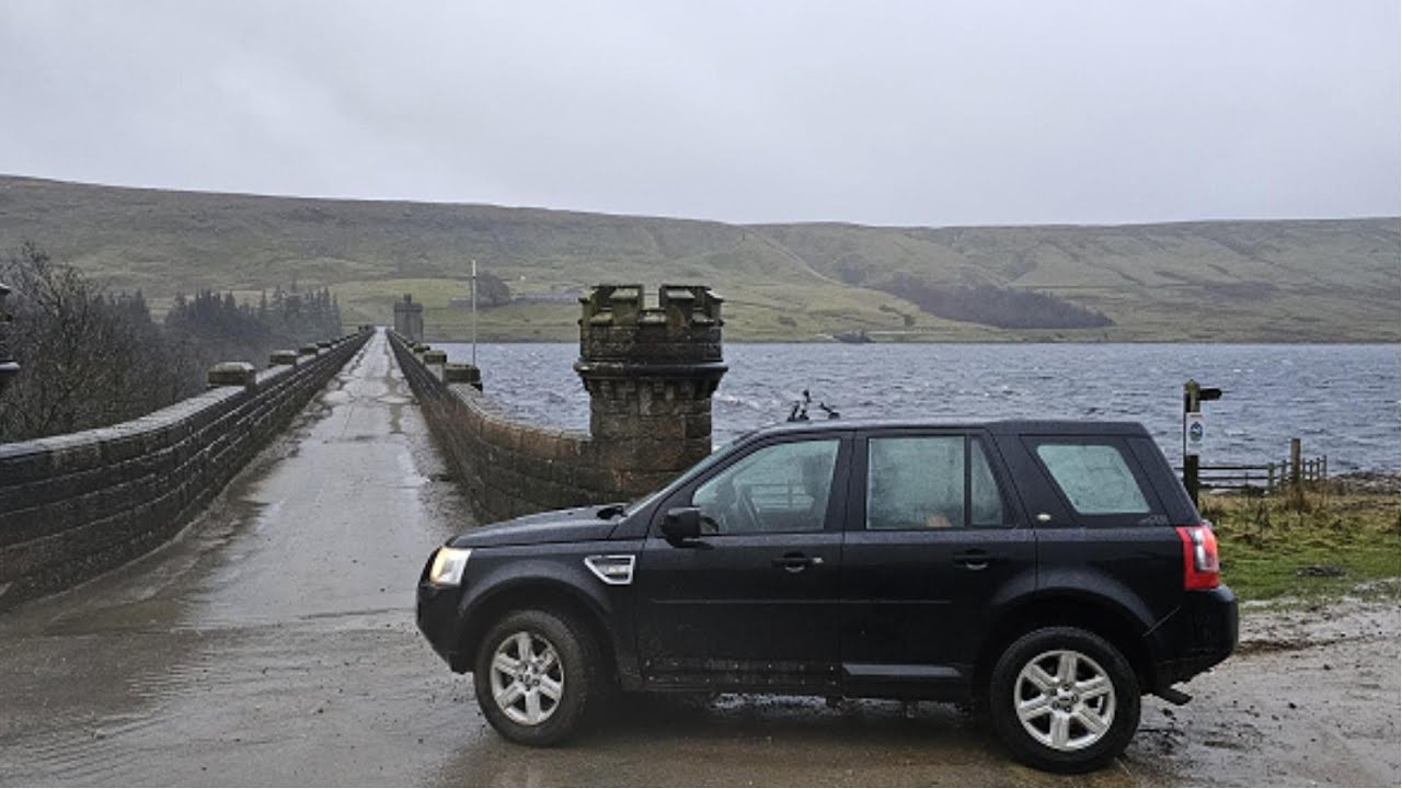 Land rover Freelander 2 wet and muddy off road adventure Yorkshire moors scarhouse reservoir 4x4 UK