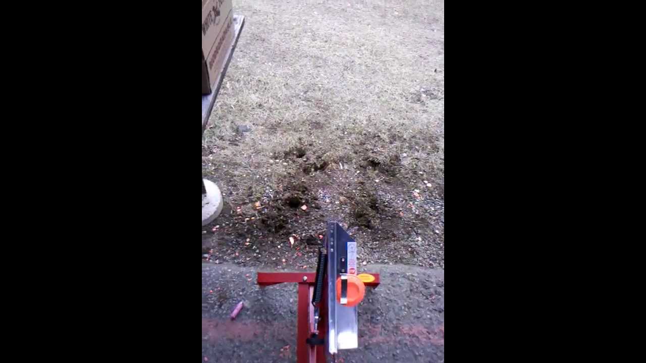 Clay bird launcher