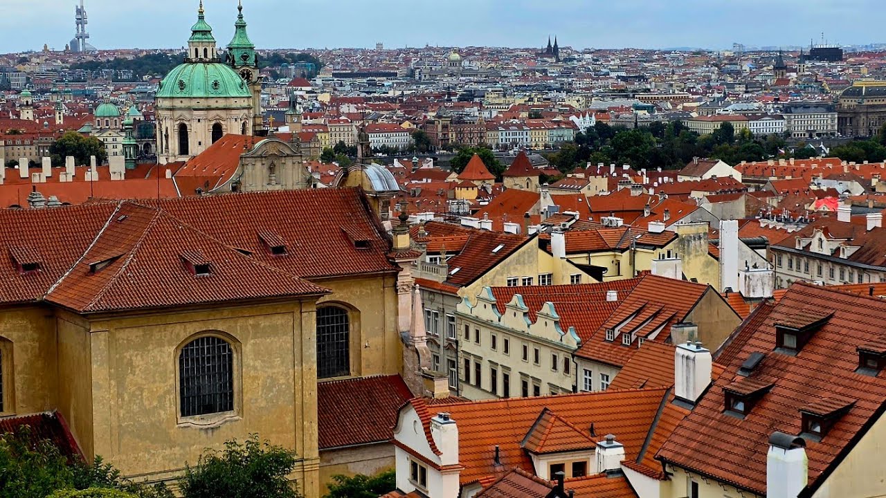 7# Prague is so pretty it seems fake