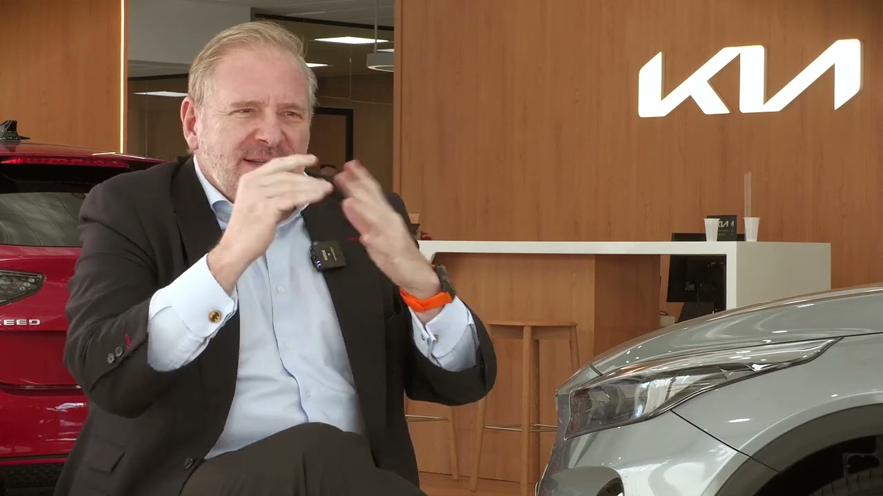 Hablamos del coche eléctrico con Eduardo Dívar, director general de KIA España.