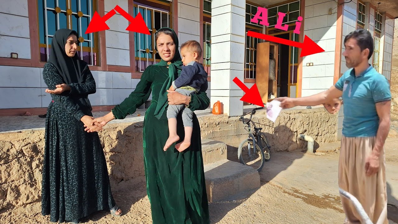 Secret Talk Between Farideh and Zeinab to Persuade Ali to Sign the Divorce