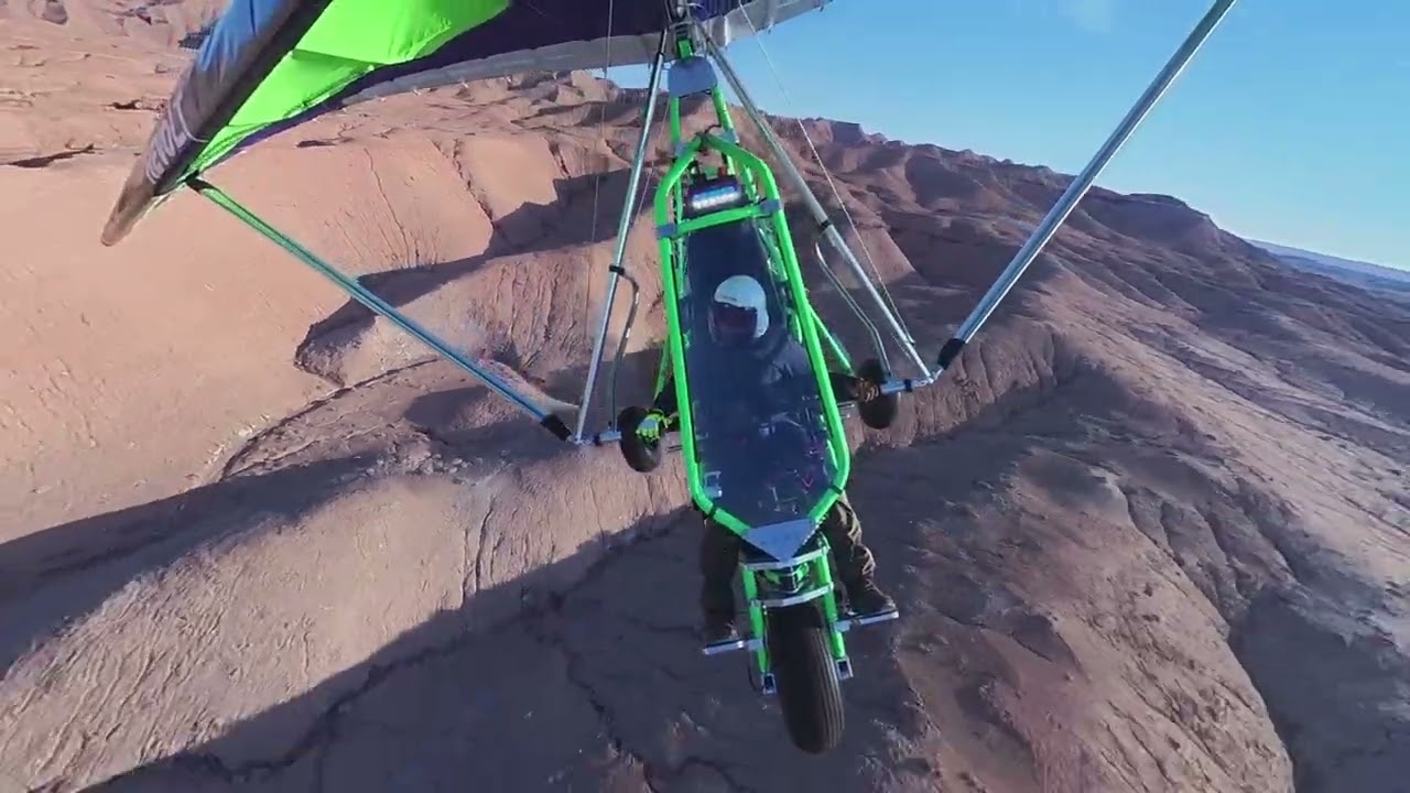 Trike Flying Low & Fast at Hanksville