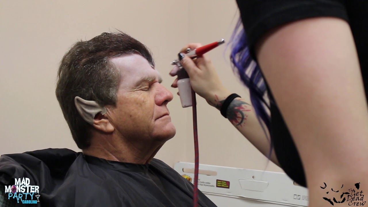 Behind the scenes with Eddie Munster!