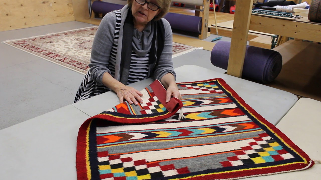 How to Hang a Rug On a Wall