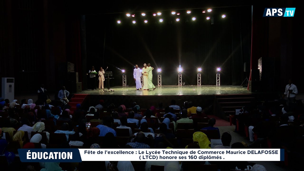 F&ecirc;te de l'excellence: Le Lyc&eacute;e Technique de Commerce Maurice DELAFOSSE honore ses 160 dipl&ocirc;m&eacute;s