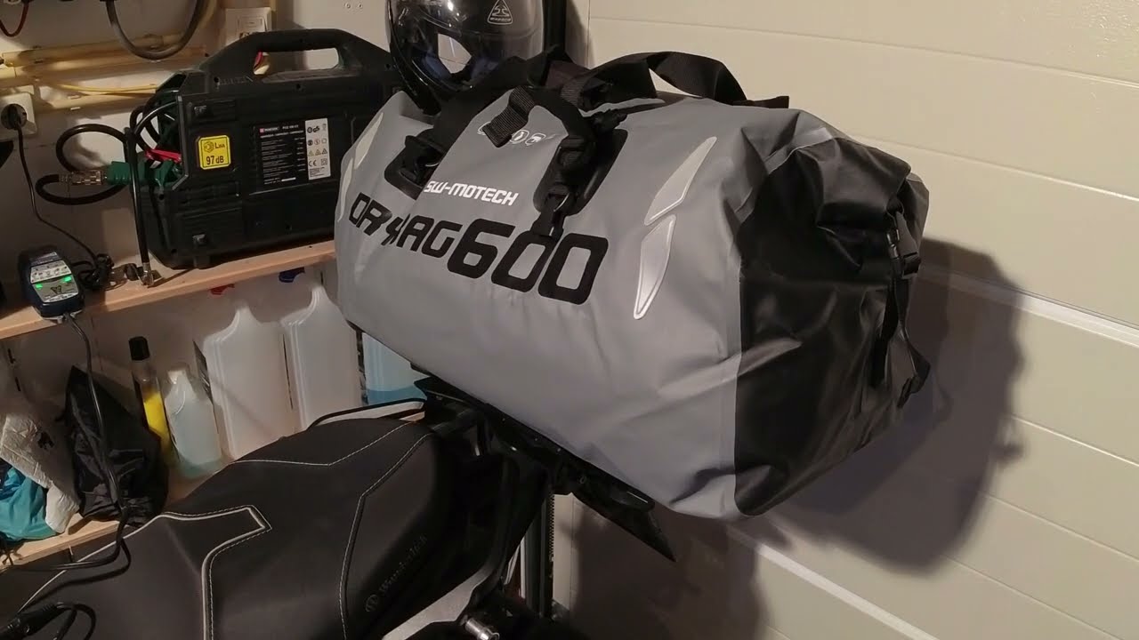 Review SW Motech Street Rack and  luggage rack extension