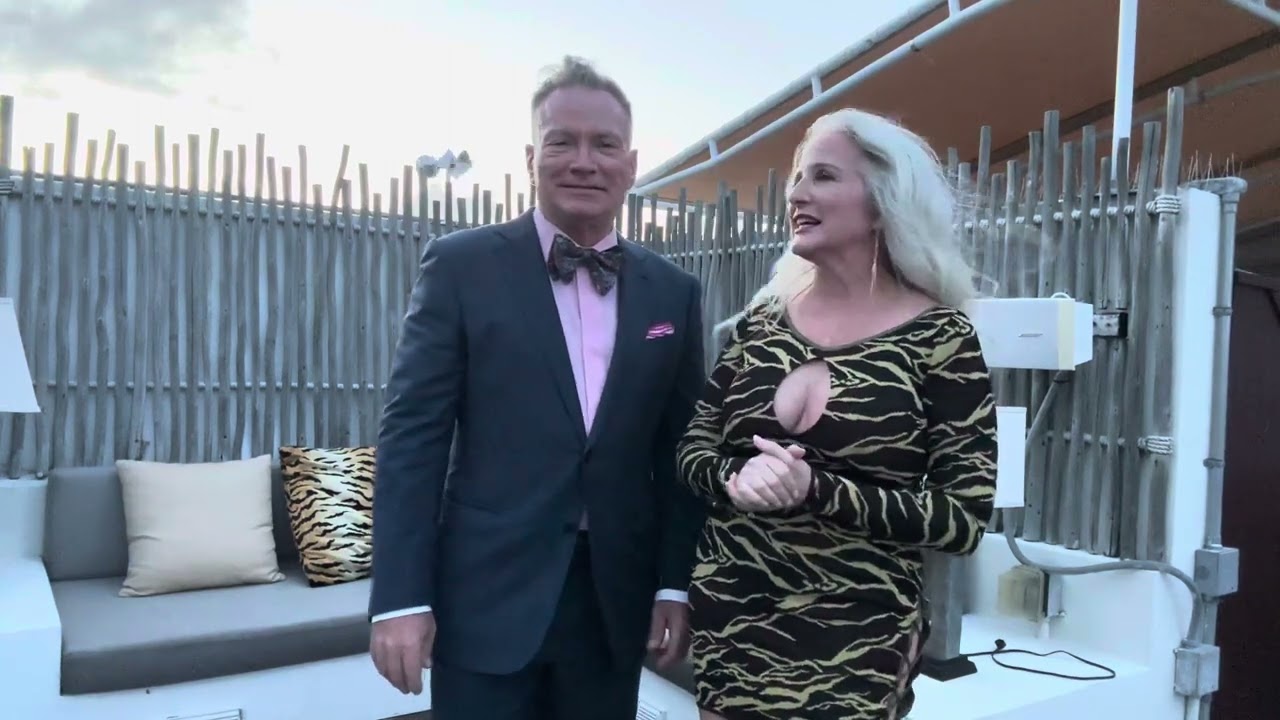 ‪@BombshellNurse‬