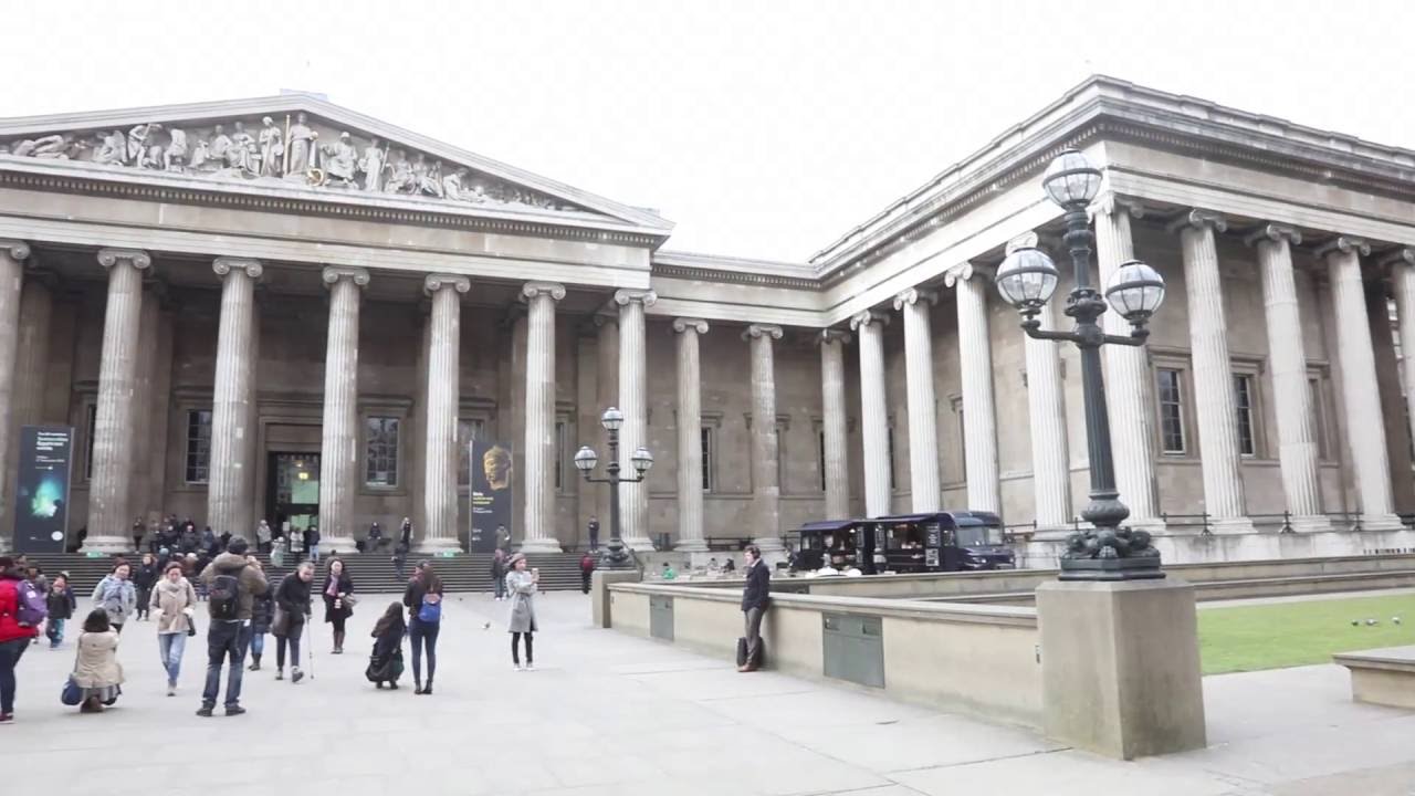 Dr. Menaka PP Bora@British Museum London Vrindavani Vastra with Richard Blurton&Ranjit Barthakur 