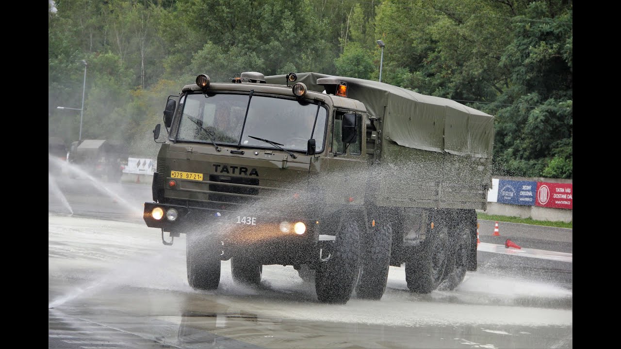 TATRA 810 a TATRA 815 na nejmodernějším kluzném povrchu!