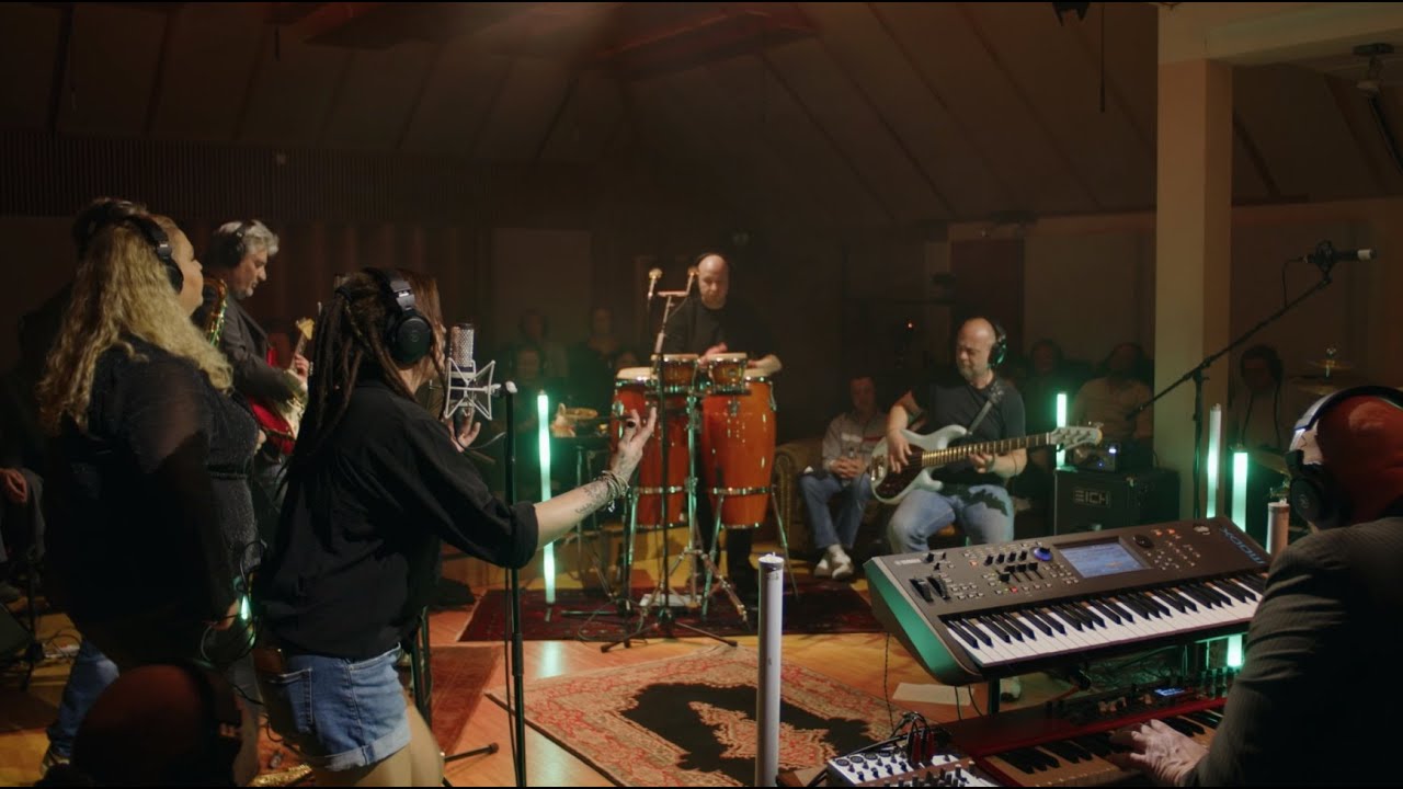 Soulrender - Drama Queen ( Live at Studio Hire )