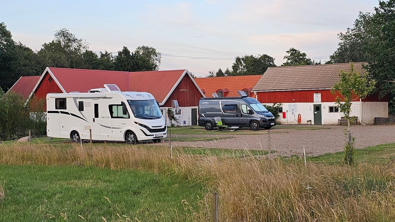 Huttla gård och Longs Bys Ställplatser. Ett litet besök på Lerums Ställplats hann vi med också. 🙂
