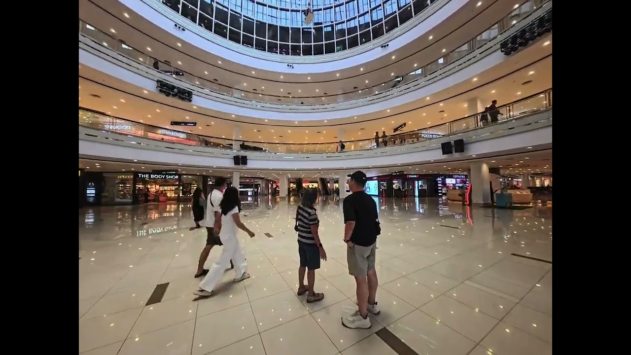 Queensbay Mall 