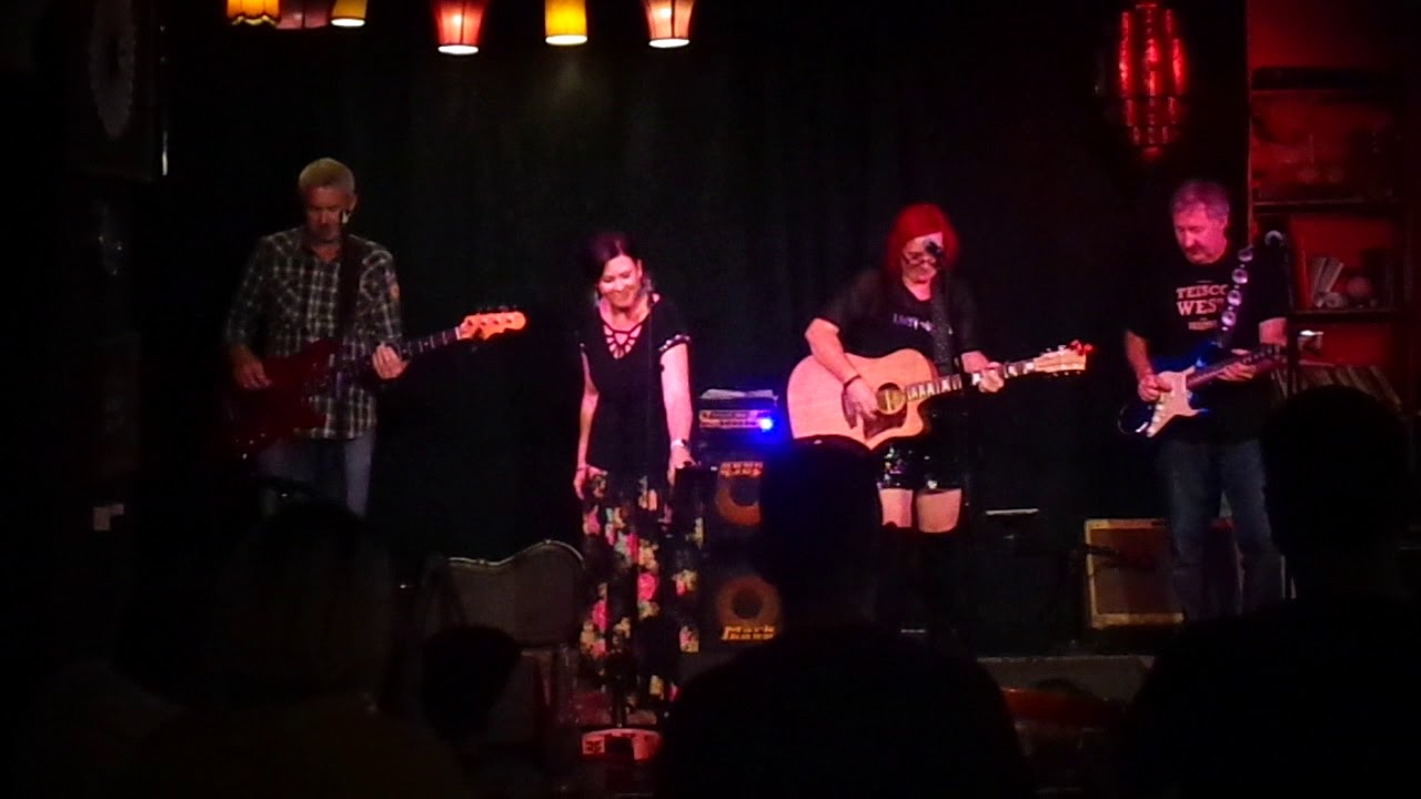 Allison Forbes - Cold Moon @ Smiths Alternative, Canberra 2020.