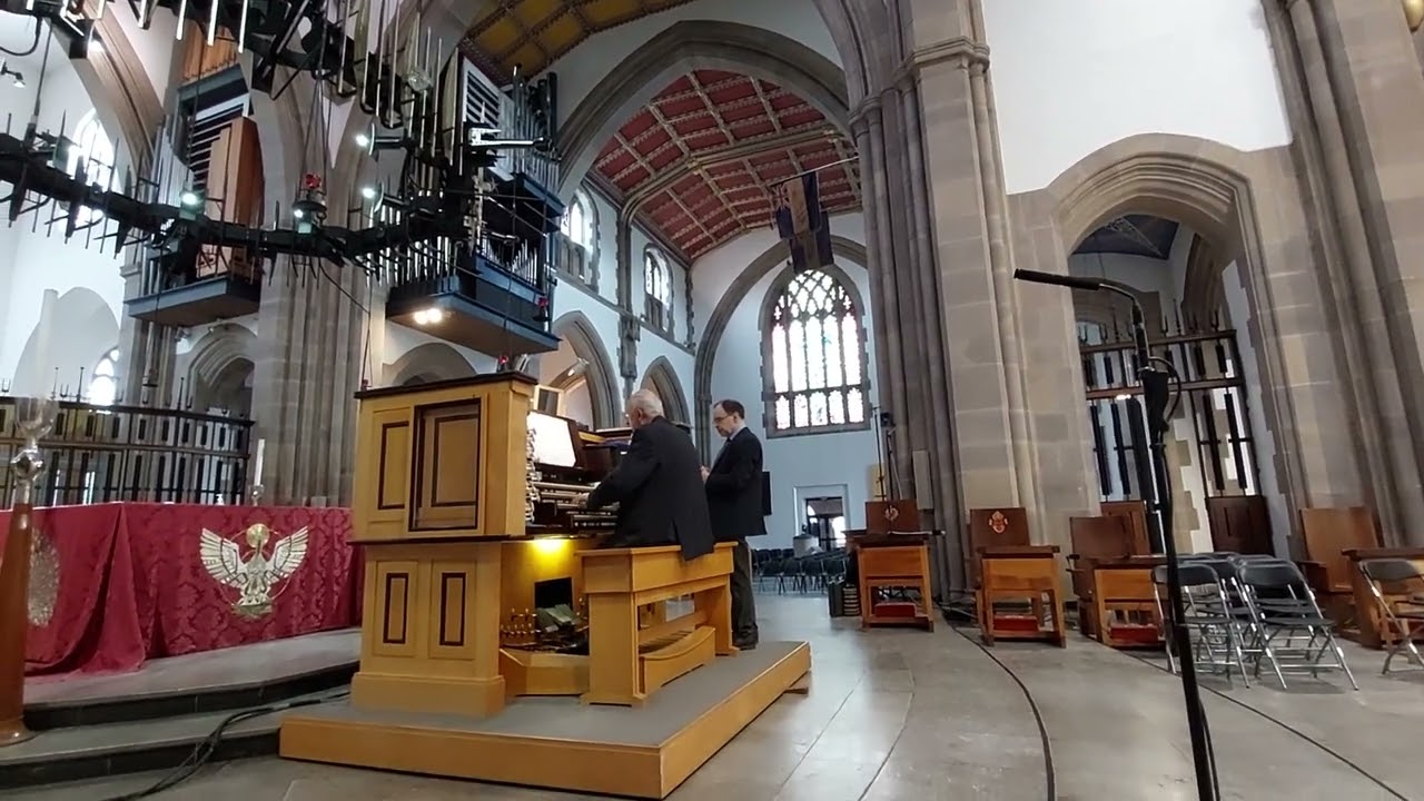 Ian Hare (b.1949) plays his own 'Corona Fantasia' on the organ of Blackburn Cathedral, 12/10/22