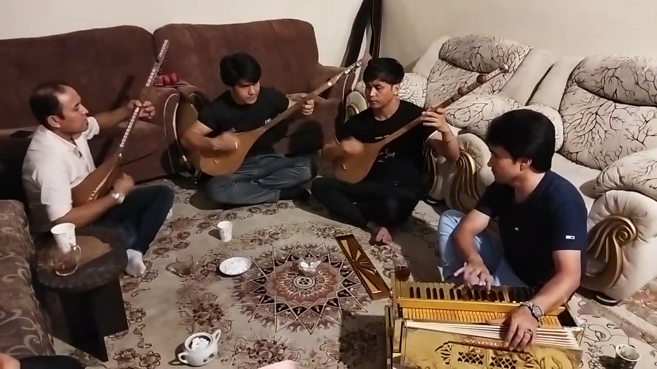 ده آغیل شورمشور کشگیرکه  ..... آهنگ با صدای زیبایی خیر الله امیری