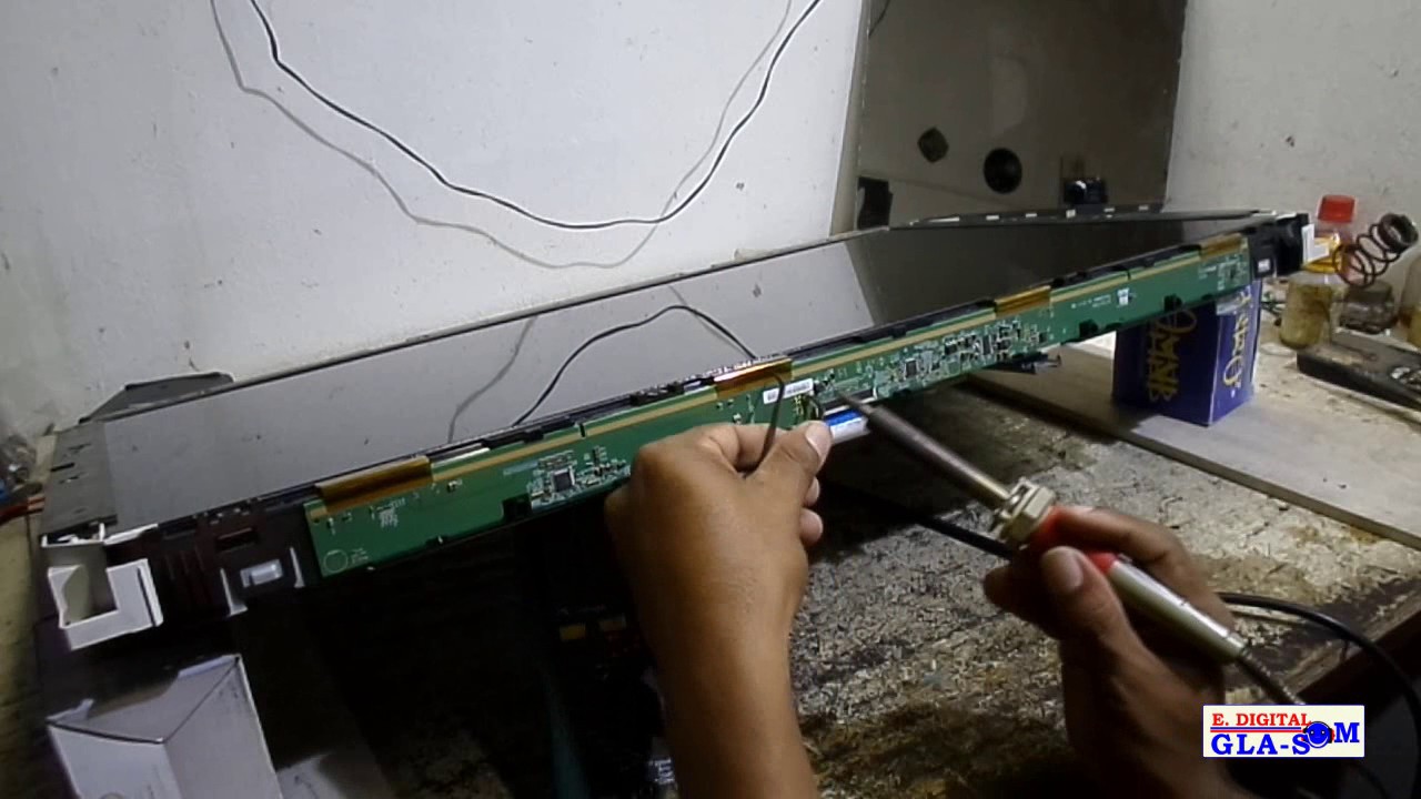 TV AOC LC32D1320 -Tem audio, muda canal, tem backlight, mas não tem imagem.