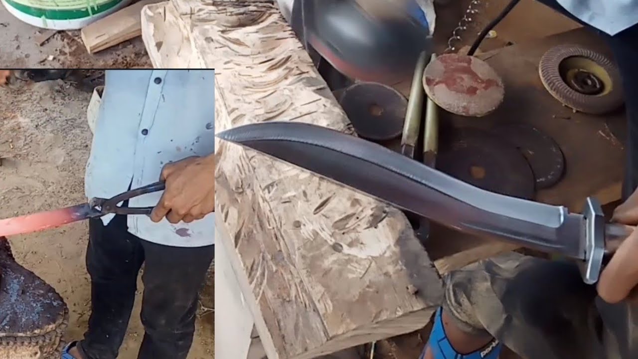 membuat senjata khas negara NEPAL//sangkur militer//manual forging of super sharp khukri knife