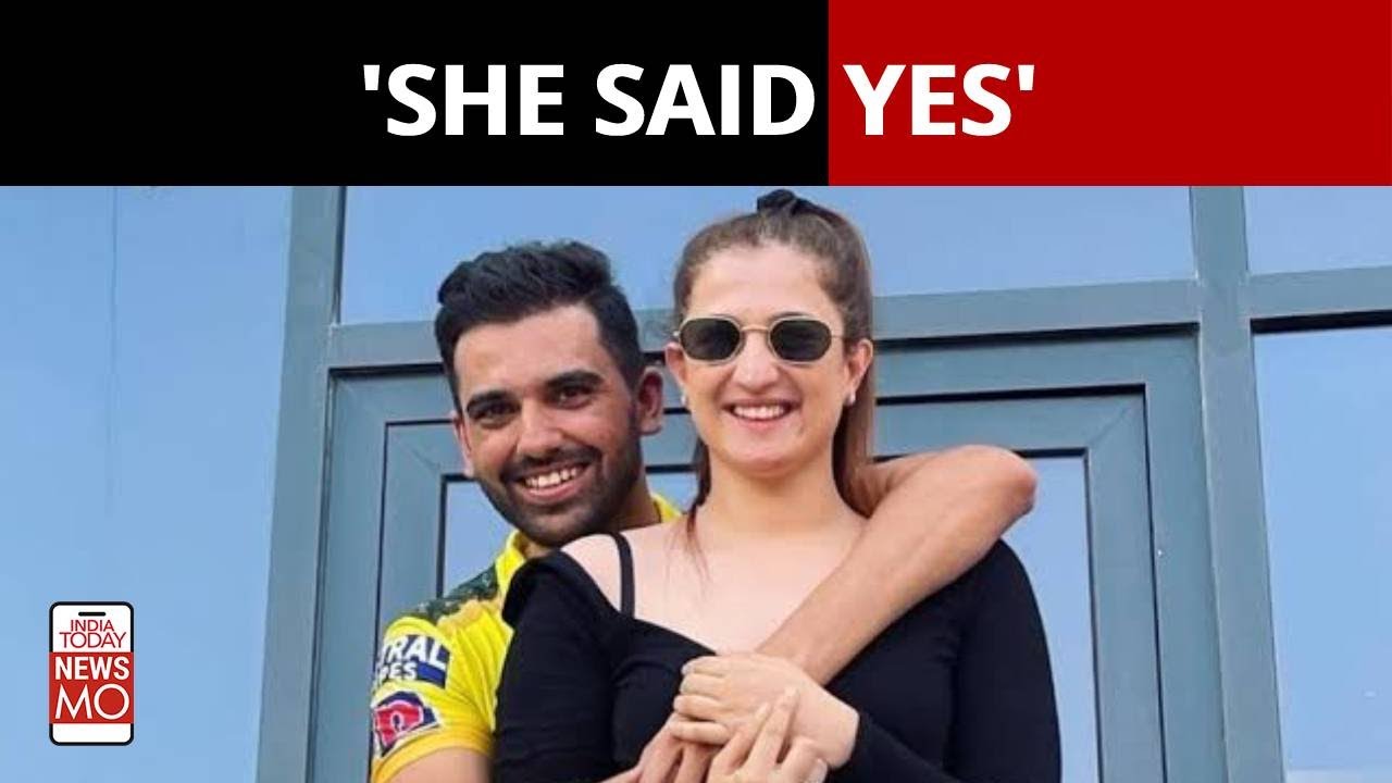 Deepak Chahar Proposes To Girlfriend After CSK's IPL Game | NewsMo