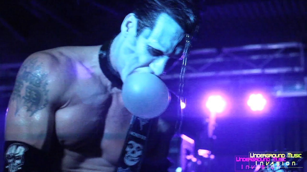 Doyle -Misfits & Abominator  Strutter (Kiss) + Dreamingdeadgirls + Bloodfeast +Green Hell