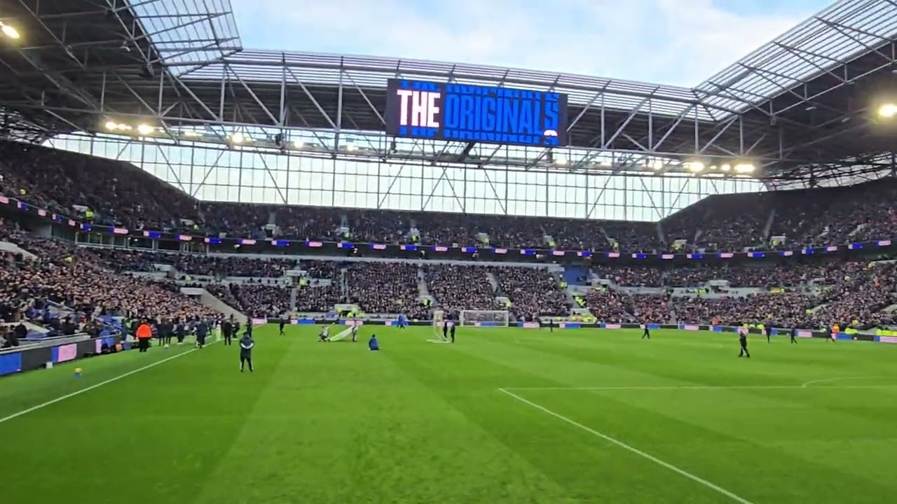 Sirens Z cars Entrance - Everton vs Brentford - Sunday 4th January 2026