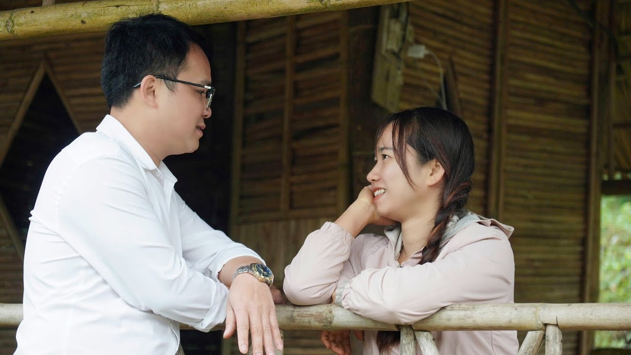A Day in the Life of CEO Long: From Haunted by the Past to a Peaceful Date with Anna
