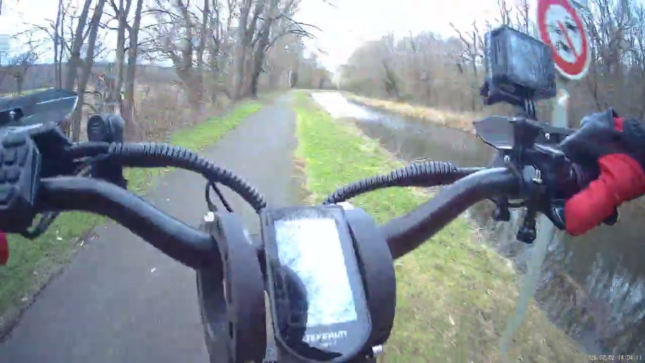 Canal du Berry,sa glisse grave.lz chute est pas loin.
