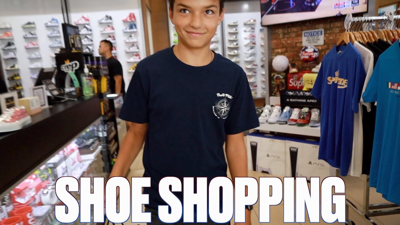 BUYING HIS FIRST PAIR OF TRAVIS SCOTT JORDANS | SHOE SHOPPING IN L.A.