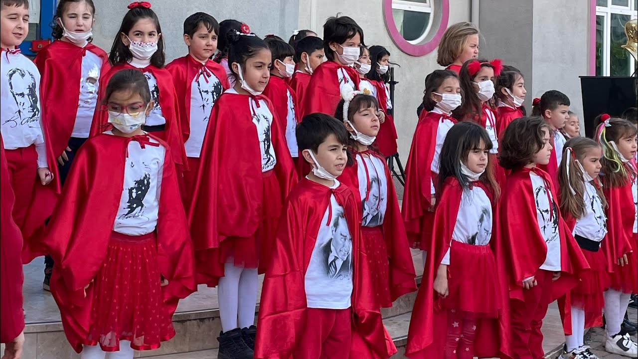 18 Mart Çanakkale Zaferi ve Şehitleri anma günü 🇹🇷 Dilşad Refizade ilkokulu 1 -I sınıfı gösterisi