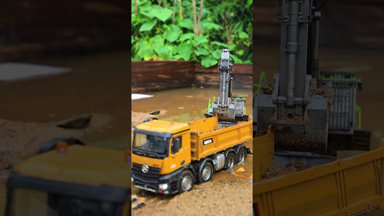 RC Excavator Pushes a Dump Truck Stuck in Water! #rcexcavator #construction #rcconstruction