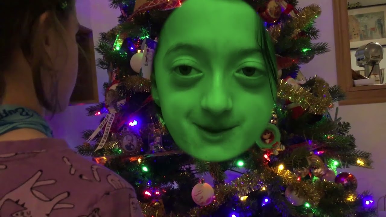 Xmas Tree Escape - 2021