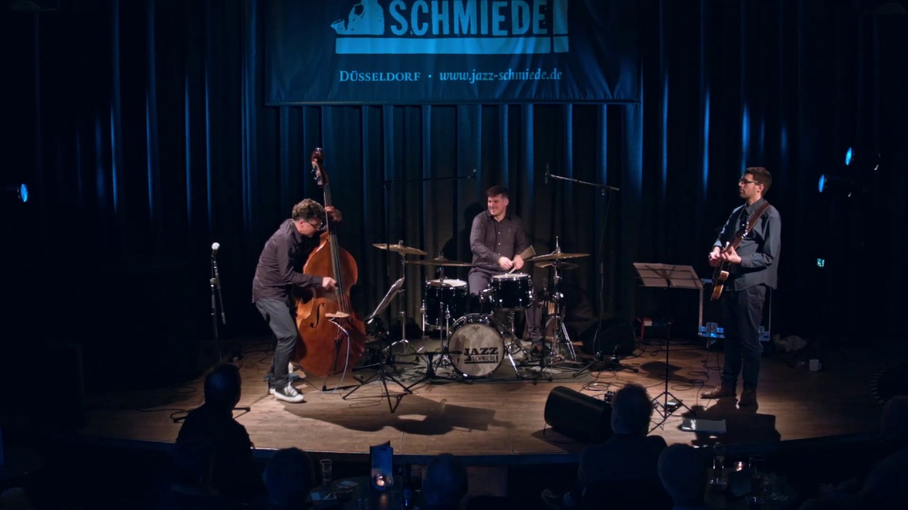Kaenzig/Doruzka/Valihora – Barrock – Live at Jazz-Schmiede Düsseldorf
