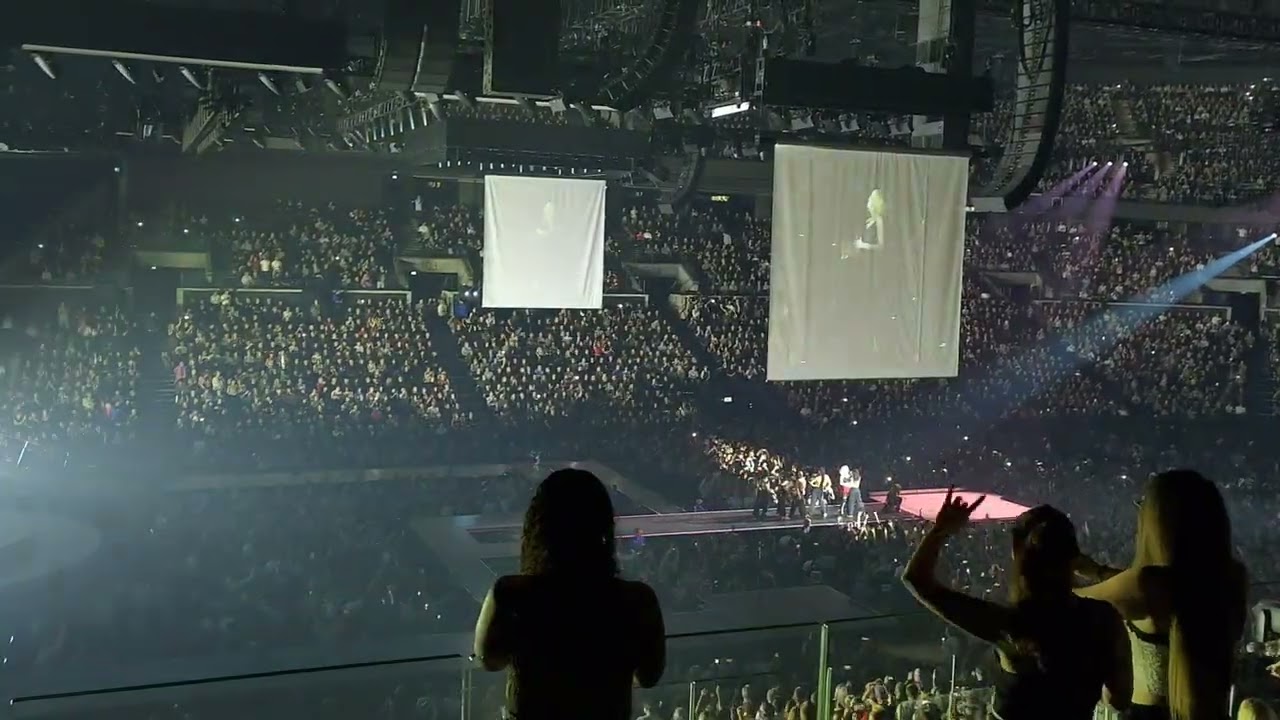 Madonna - Hung Up Live @ Copenhagen