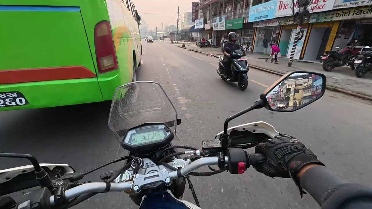 Hero Xpulse 200 4V: Riding through the Streets of Bharatpur! 🇳🇵