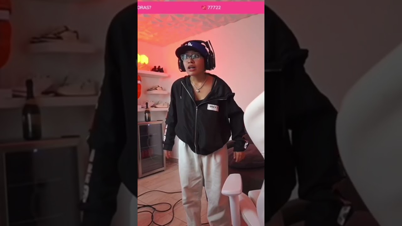 TikTok:pastelera27 twitch:alondrissa #twitch #humor #parati ￼