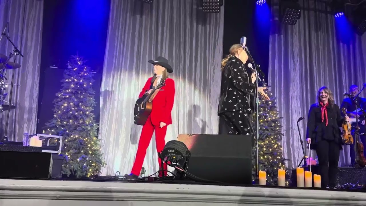 Terri Clark Christmas Show  (Pam Tillis) 2024