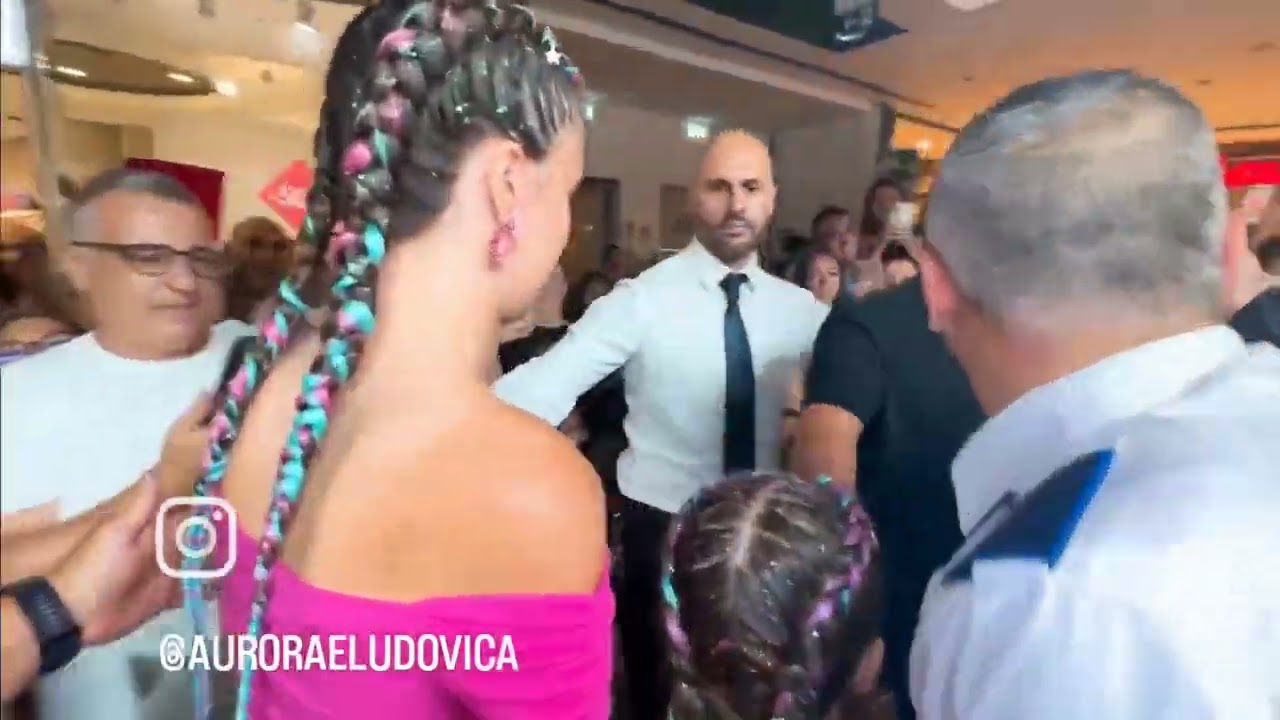 aurora e ludovica centro commerciale katane