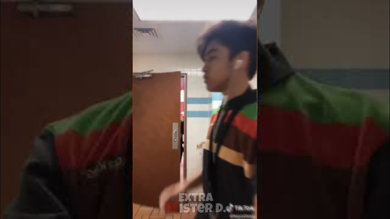 Burger king guy gets caught doing &lsquo;can&rsquo;t wait to meet you&rsquo; animatronic dance