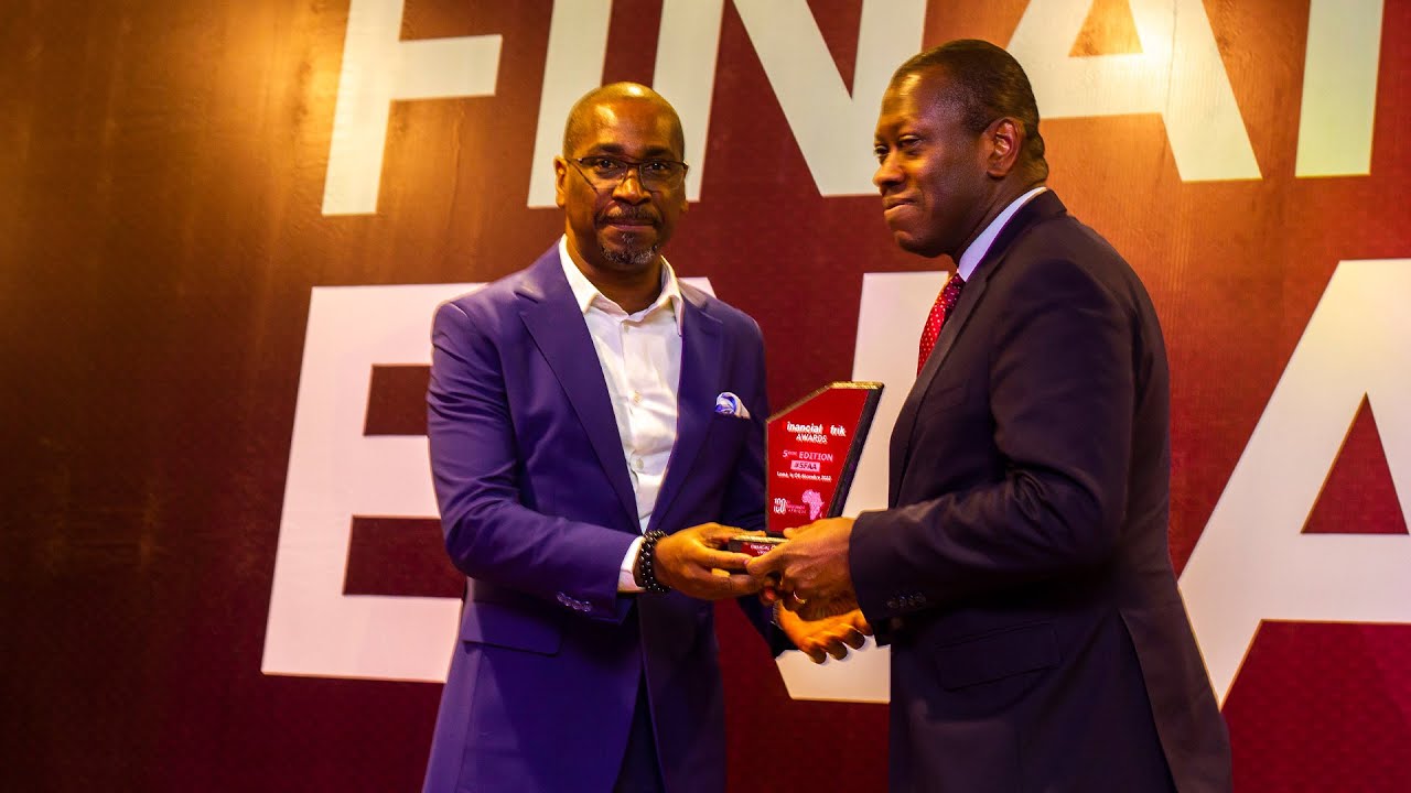 #5FAA : Kako Nubukpo, prix de l’économiste de l'année, lance un message à la jeunesse africaine