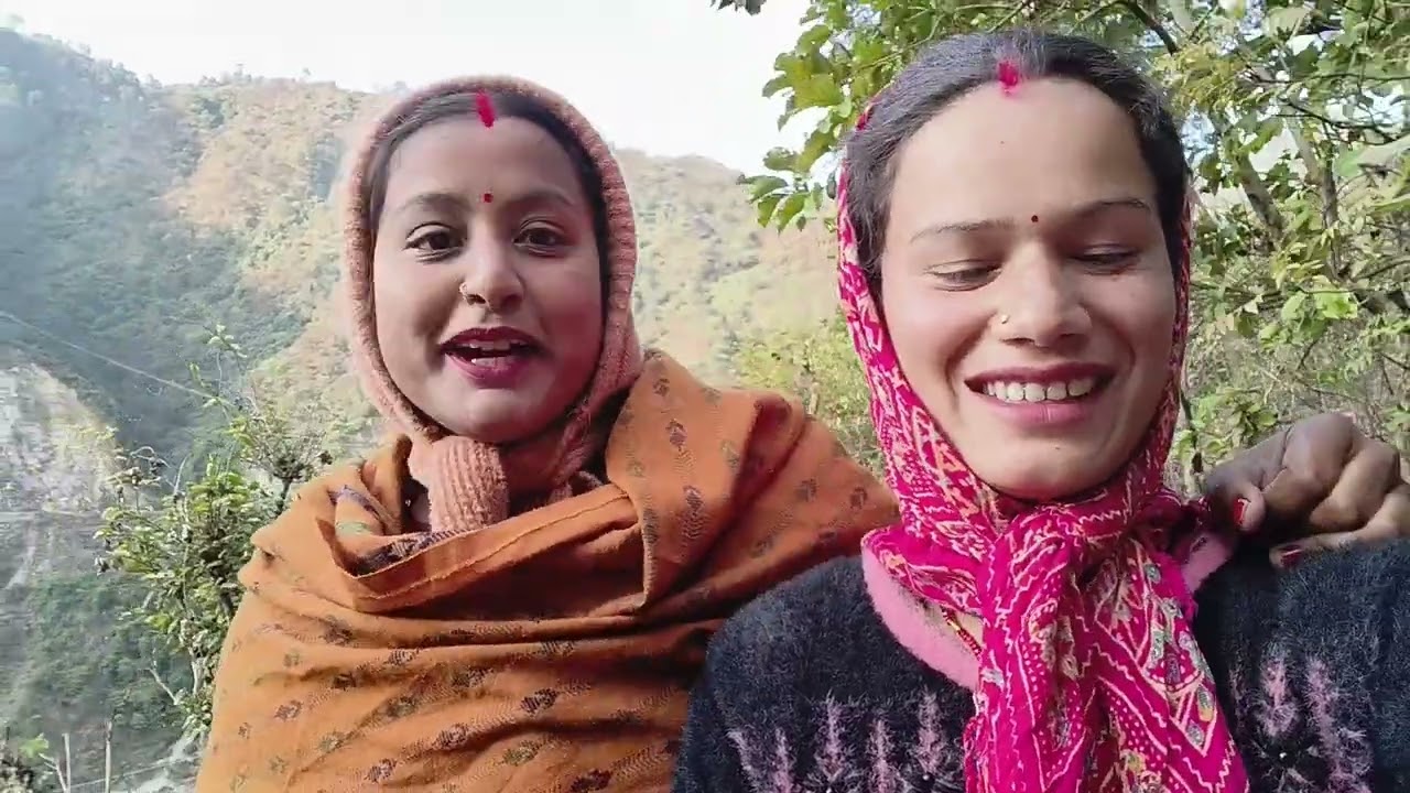 आज सब ने मिलकर किया मन्दिर की सफाई ,🙏 और प्रधानी जी ने क्या बोल दिया .😃