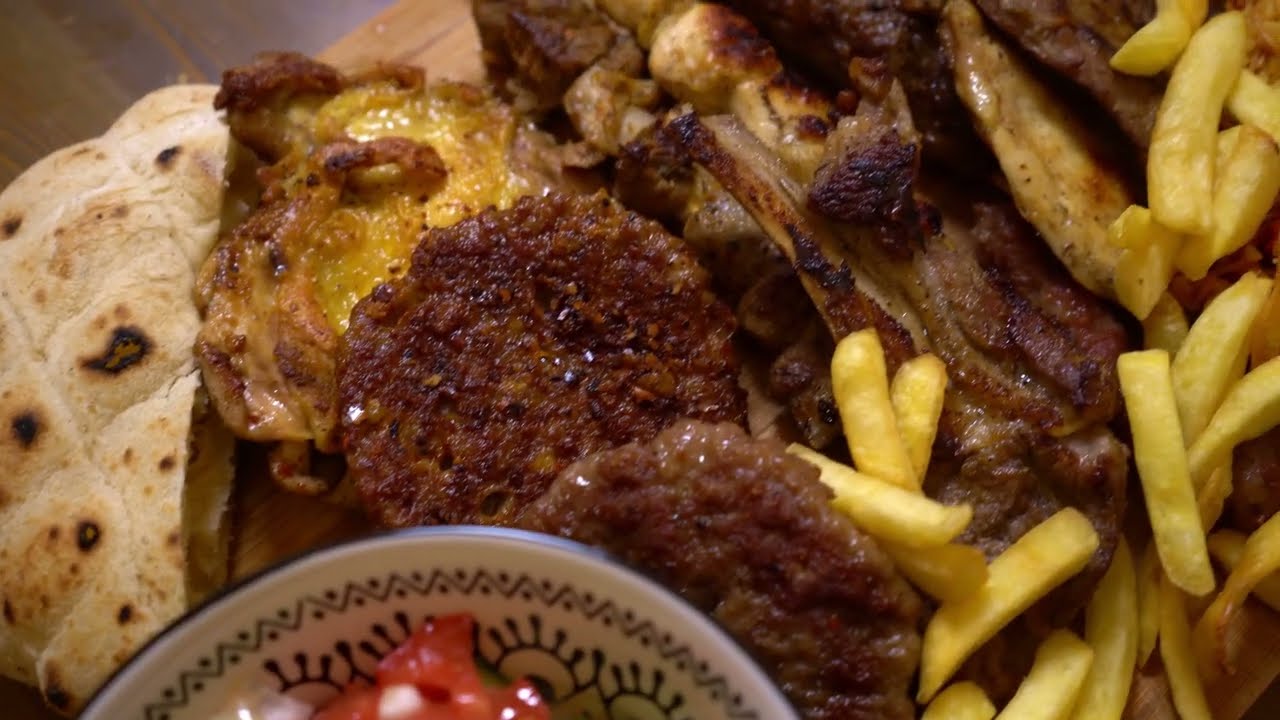 шашлычная тарелка на 6 персон, 10 видов мясных блюд, классический балканский гриль