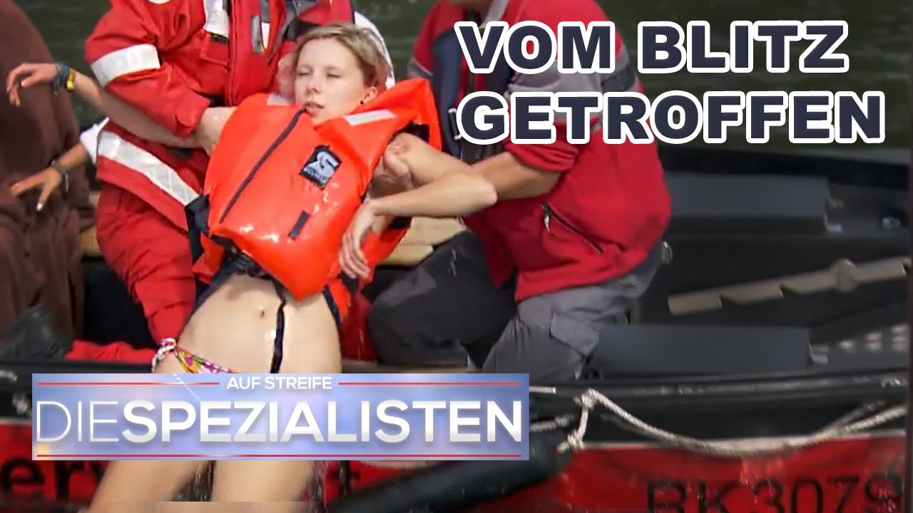 Schock bei Rettungsaktion: Blitz trifft Helferin im Wasser! | Die Spezialisten | SAT.1