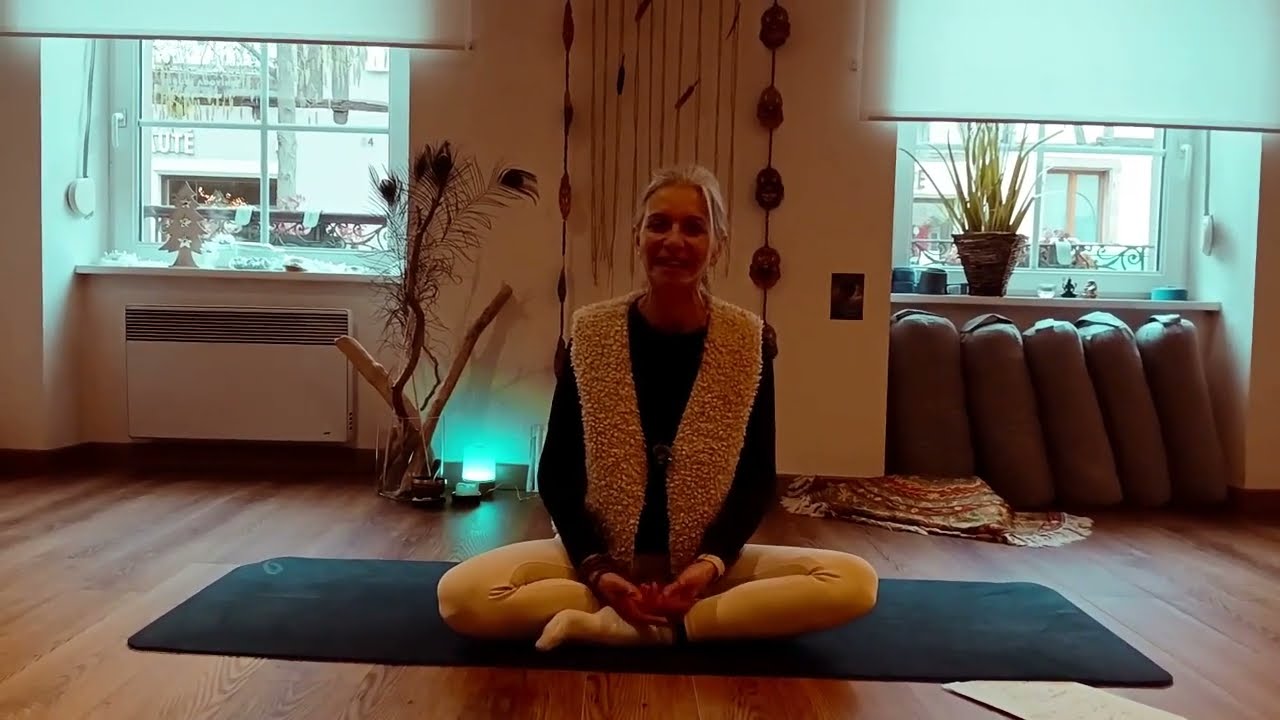YOGA - #digestionboost /matsyendrasana (#energy ). Améliorer sa digestion (aliments/Emotions)