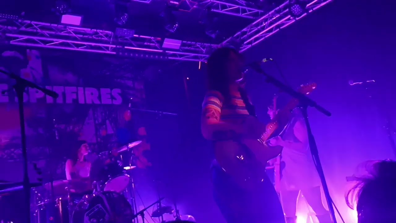 Roberta Lips Live Paris Le Point  Éphémère le 17 décembre 2025
