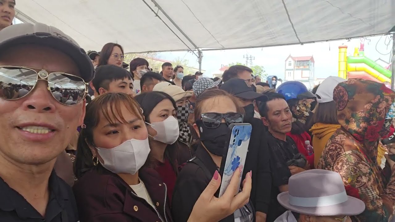 Xem dau vat tren que huong cuc hay